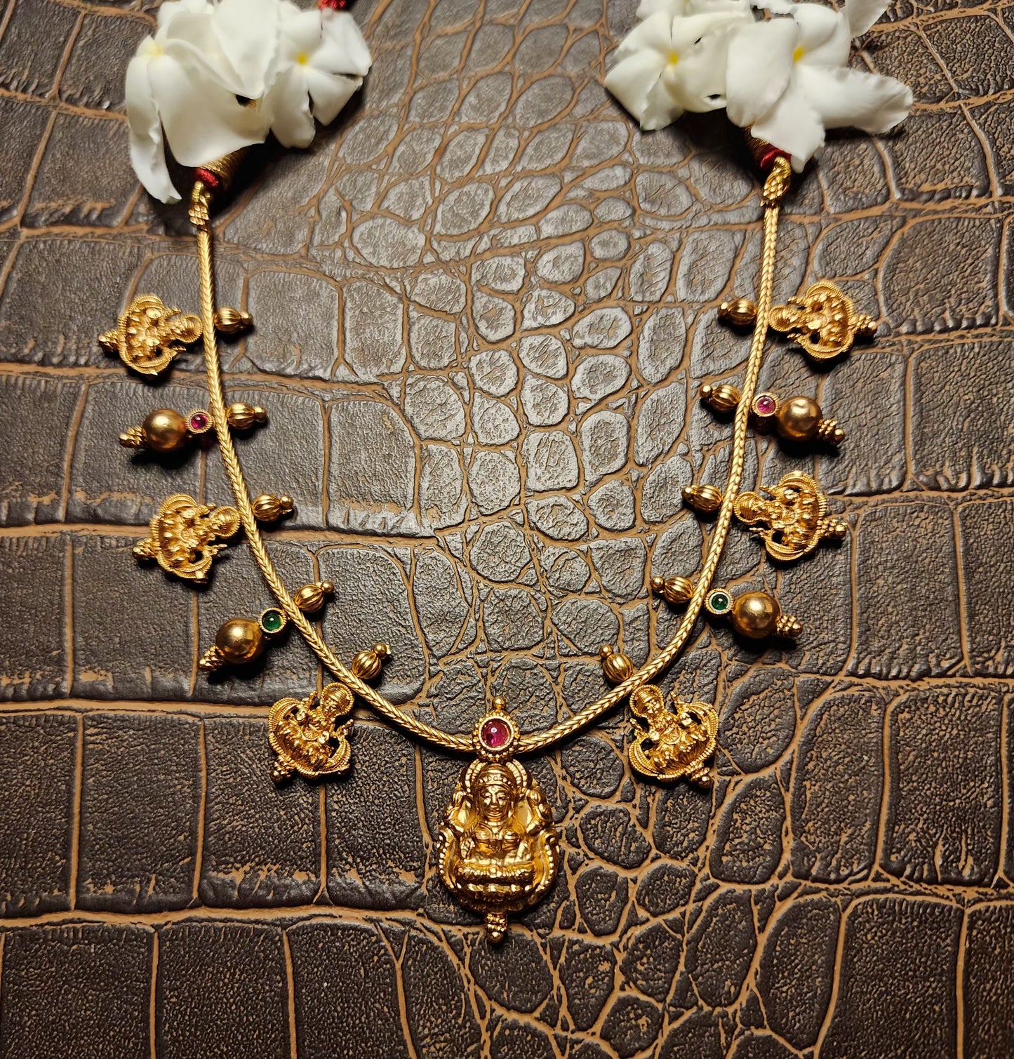 Shrilaxmi motif Gold thread Necklace set with Studs