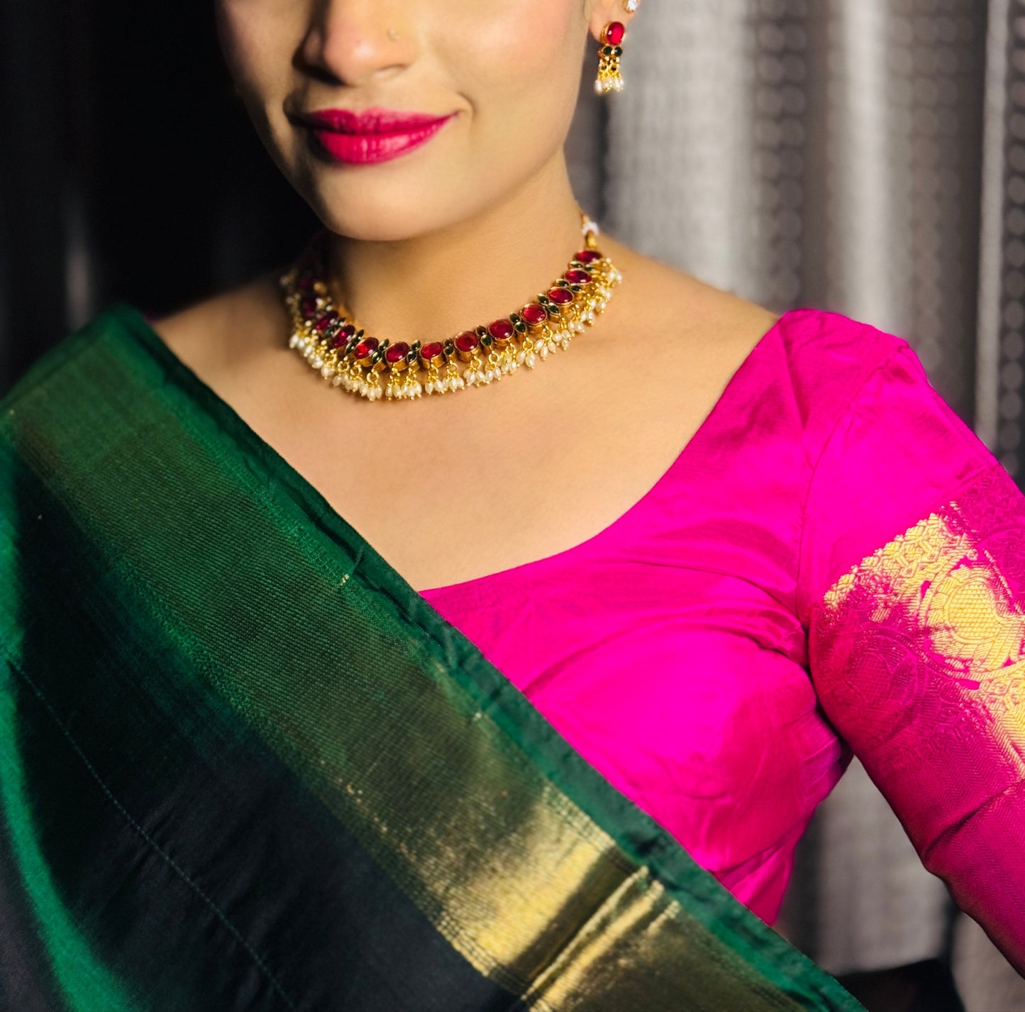 Enchanting Pushpaguchha Reversible Necklace set with two pairs of Earrings