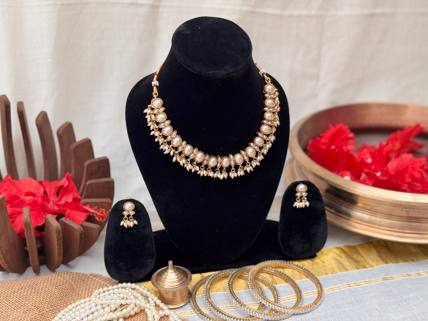 Enchanting Pushpaguchha Reversible Necklace set with two pairs of Earrings