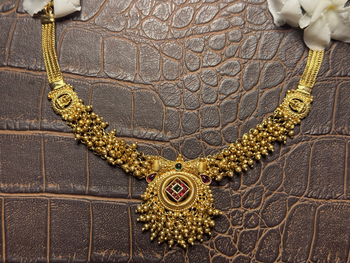 Alluring Rajastani Gold beaded Necklace set