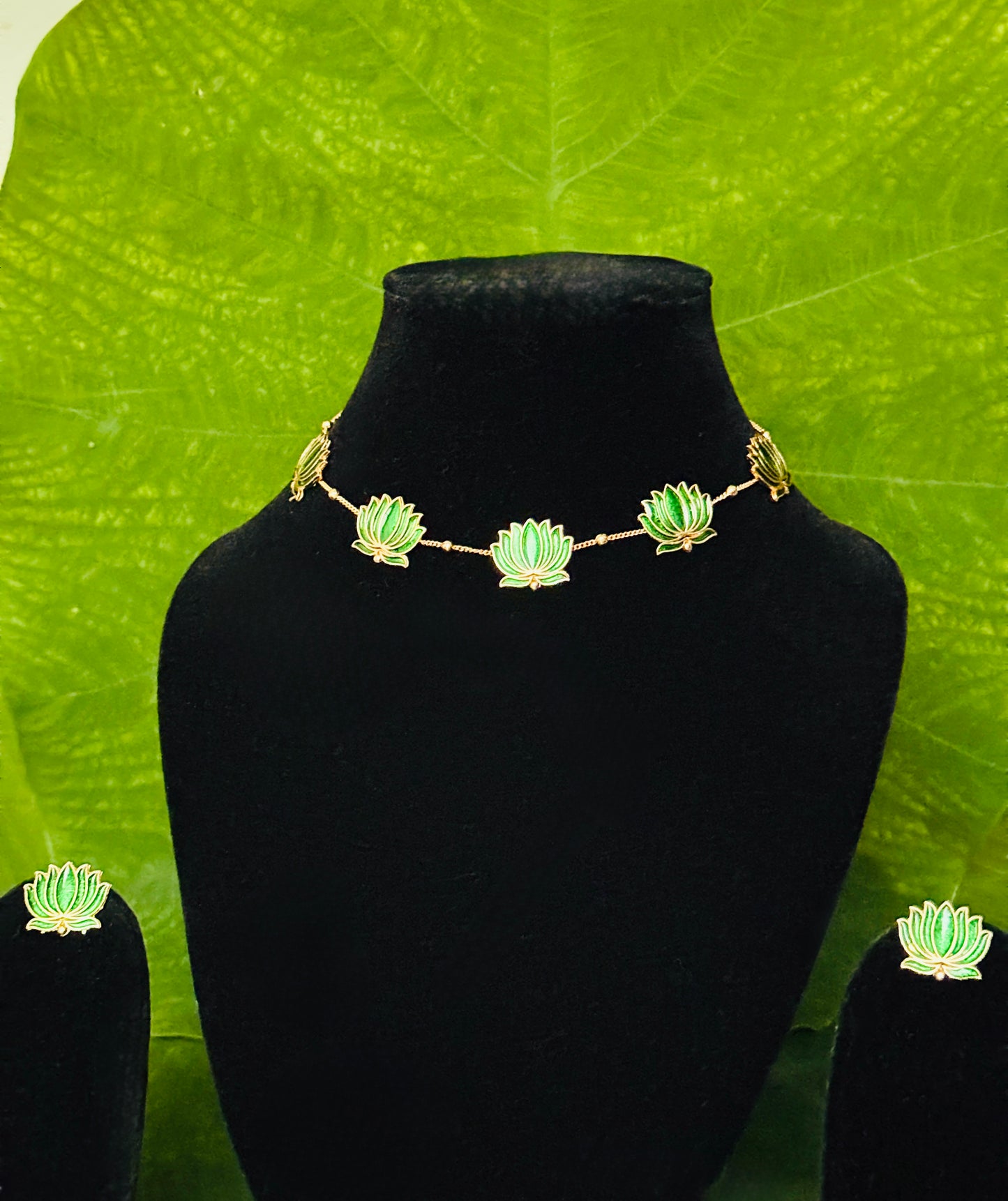 Narayani 18CT Gold-Plated Green Pushp Choker